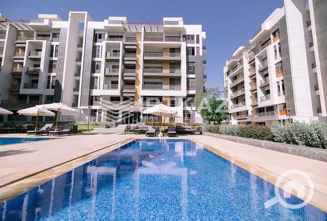 3 6835702-398f8o. jpg