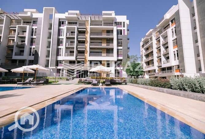 4 6835702-398f8o. jpg