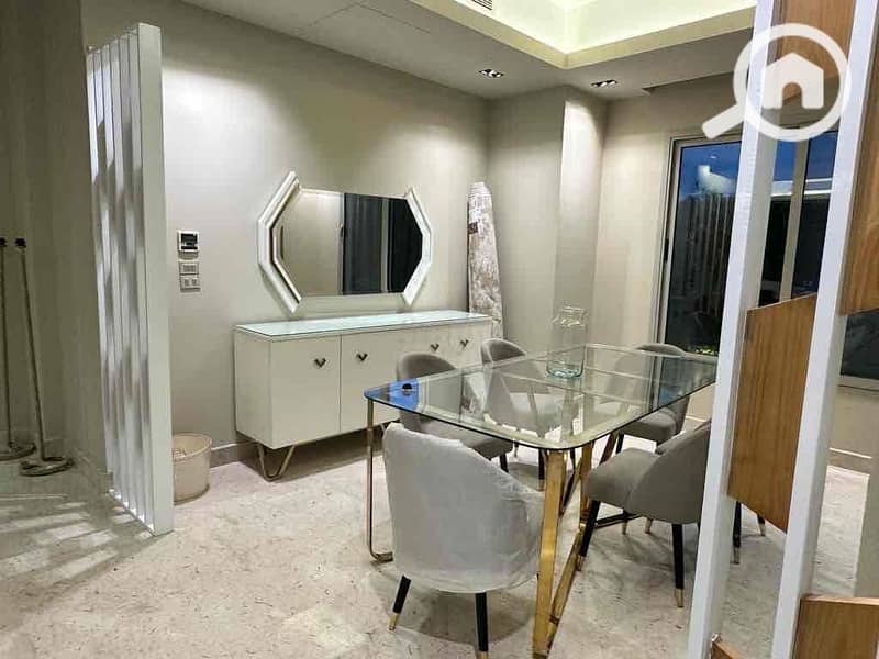 5 86dc6580-51dd-430b-a62d-50998fa5d0b7. jpg