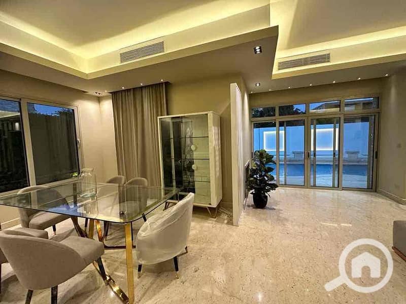 8 d81326ed-946c-4c51-b044-2946b86f61ce. jpg