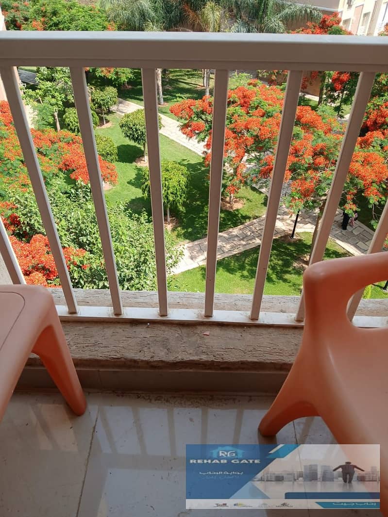 4 1f42ab92-fa58-45f0-bb7f-3c72c61f8cb9. jpg