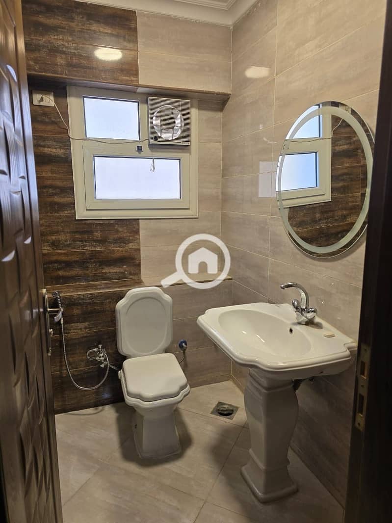 7 d395ae77-27dc-4fde-8f62-2defe7d71c73. jpeg