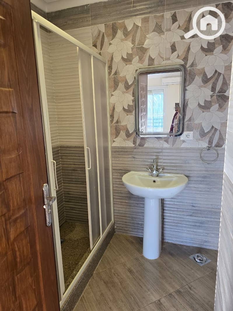 8 ea78c95c-72b4-4bac-af86-bcfab78ba618. jpeg