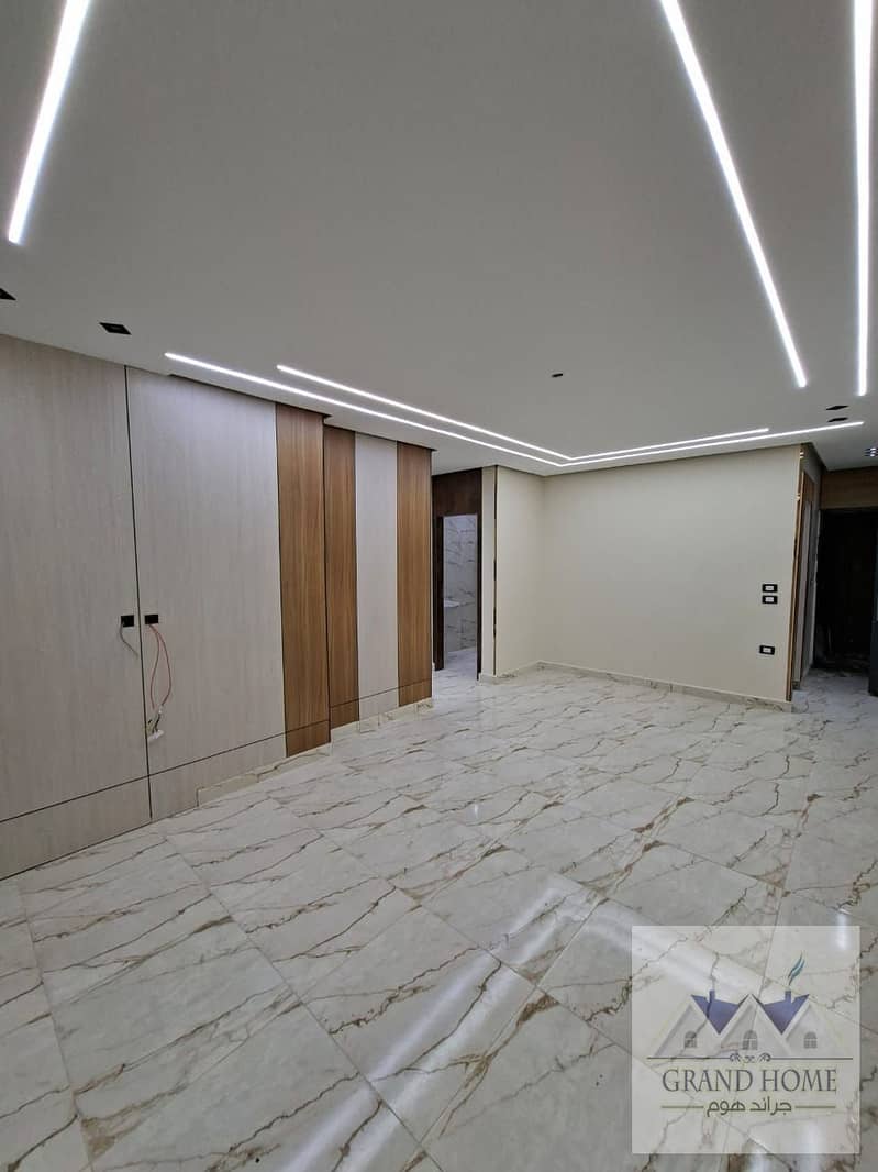 9 cfd36f90-7da1-47ac-80e6-9d0d5dc50515. jpg