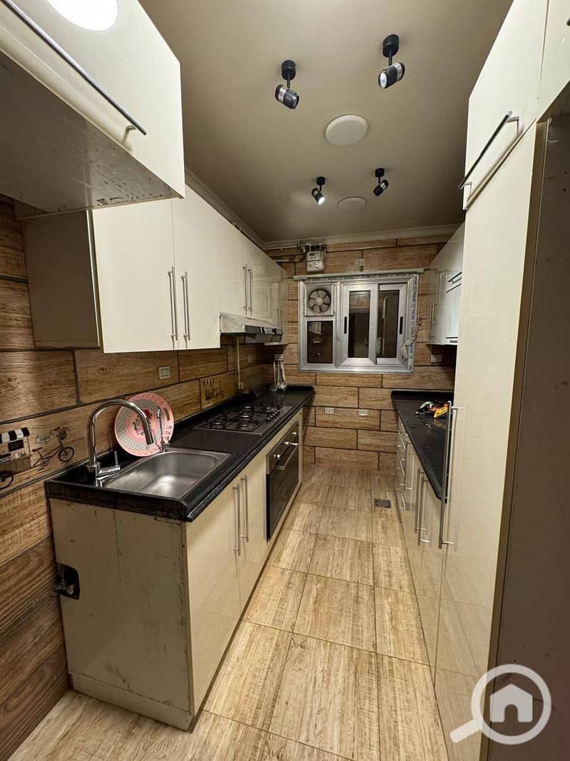 8 608513657_1589125592164750_3806272552193407743_n. jpg