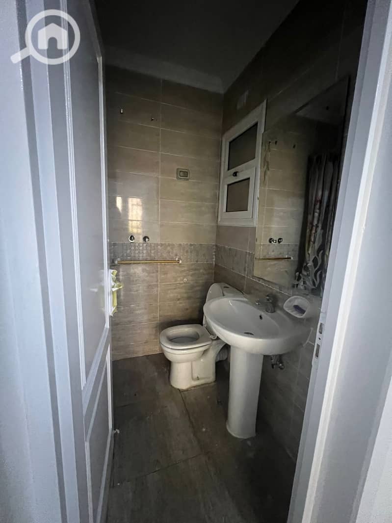 8 7515dd05-fb3e-4e95-be26-00b6bdba8909. jpeg