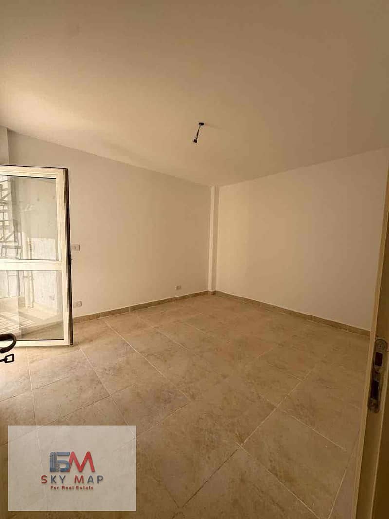 5 9b604df0-f67e-464b-8ce3-93b8227ffb7d. jpg