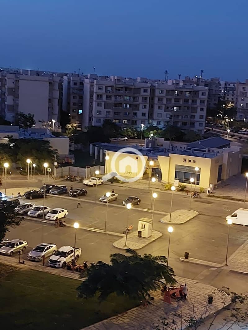 4 9741b702-f526-4eb7-95f8-628b5b24025c. jpg