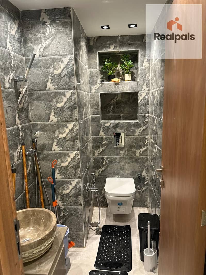 10 8a08207b-4e3a-4400-938e-fa24aac623f9. jpg