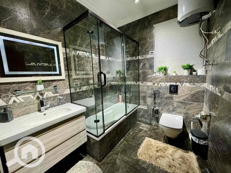 15 81d480e1-9d9e-476b-b662-0caef4a0712b. jpg