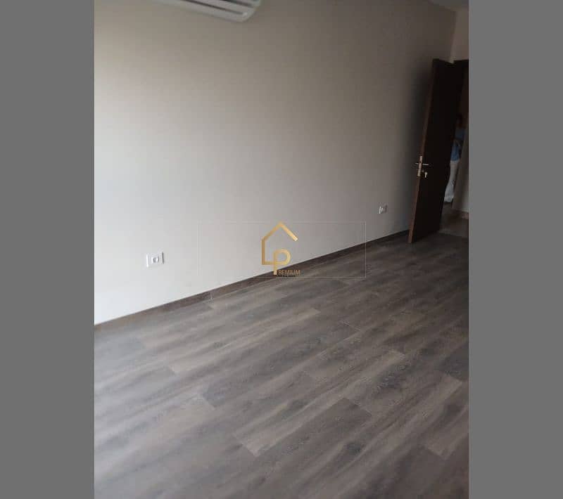 5 WhatsApp Image 2025-12-17 at 6.19. 08 PM (1). jpg