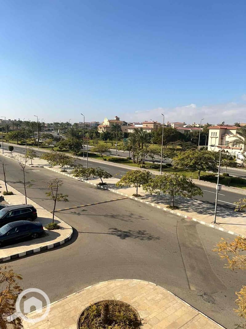 9 35ec0d60-ef9a-4810-93a9-9517e6635e5a. jpg