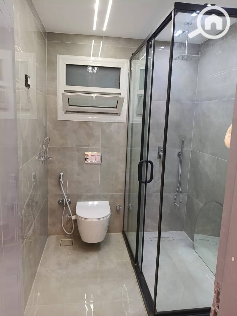 6 WhatsApp Image 2025-11-04 at 15.53. 05_b97d9d3b. jpg