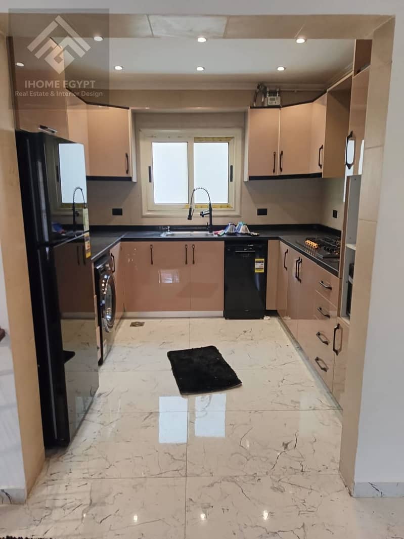 15 bb8d8a64-5445-40f0-990c-f74931efca3c. jpg