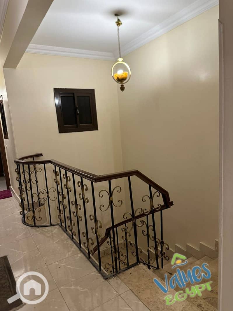 4 e8235aee-d4eb-4e30-a167-781c66a6bc7a. jpeg