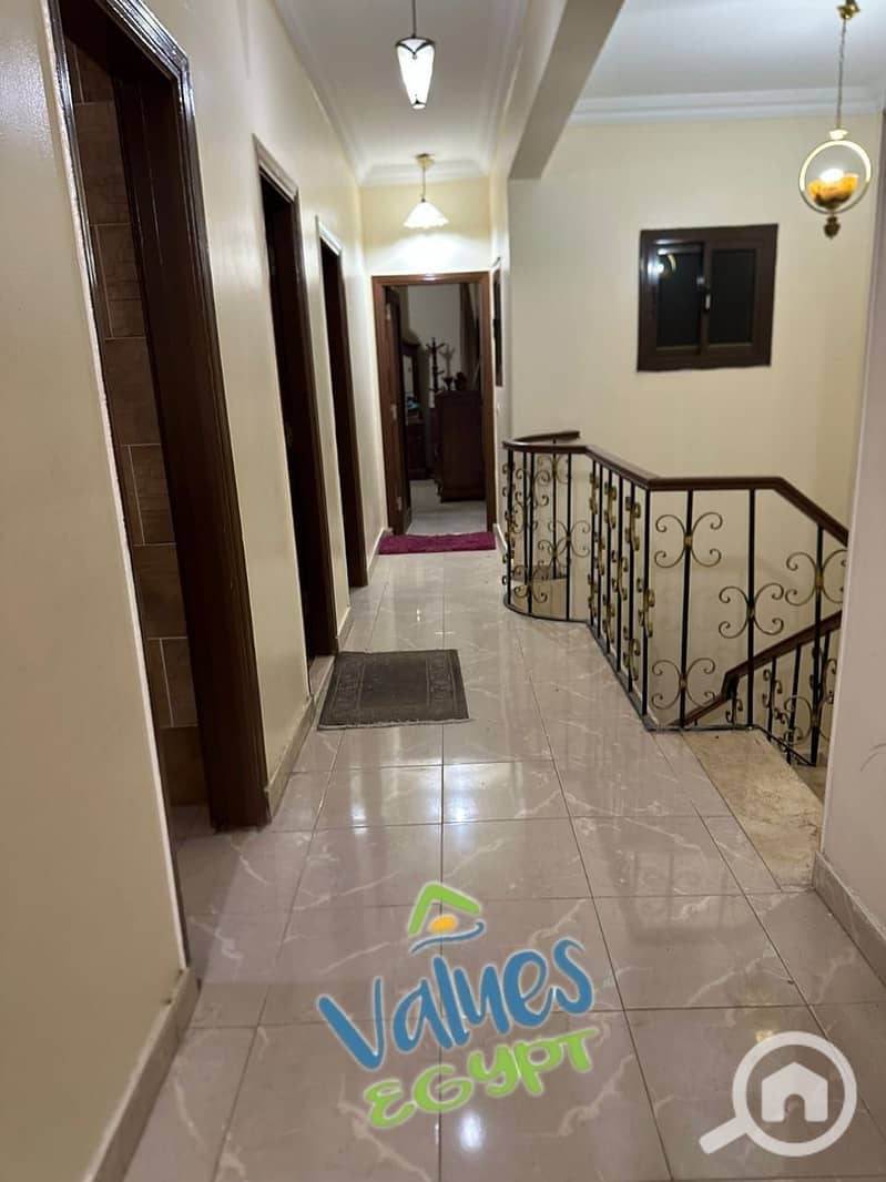 10 0c24e471-d7c4-4855-8dc8-8d387bc256eb. jpeg