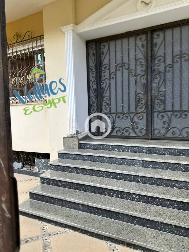 12 5b87d364-3bc0-464c-b3dd-29014e37237e. jpeg