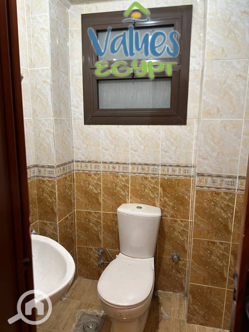 27 c7f1e709-b6f0-49e5-b256-751a30019b3d. jpeg