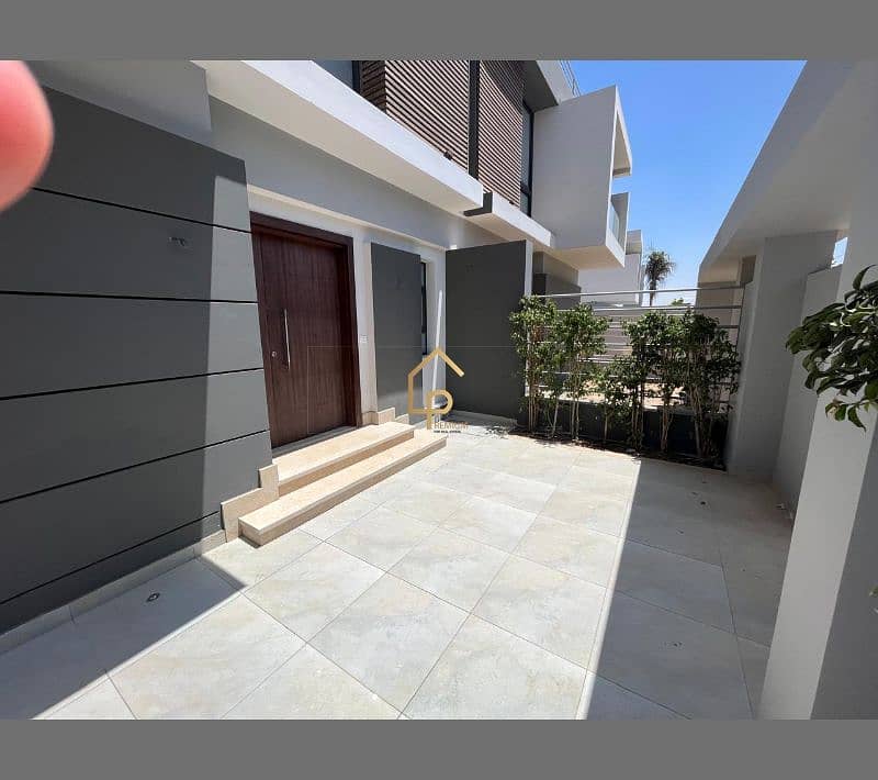 4 WhatsApp Image 2025-12-21 at 2.05. 56 PM (1). jpg