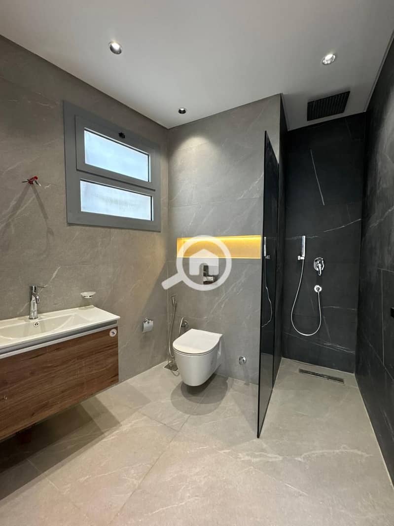 9 185new                                                                                                            . jpeg