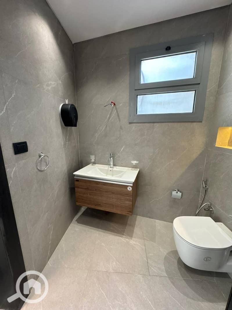 15 185new     . jpeg