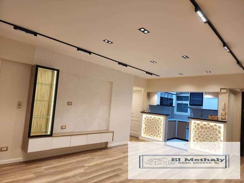 2 084b5d4d-ee96-4d3e-afe2-5e5974bc38ba. jpg