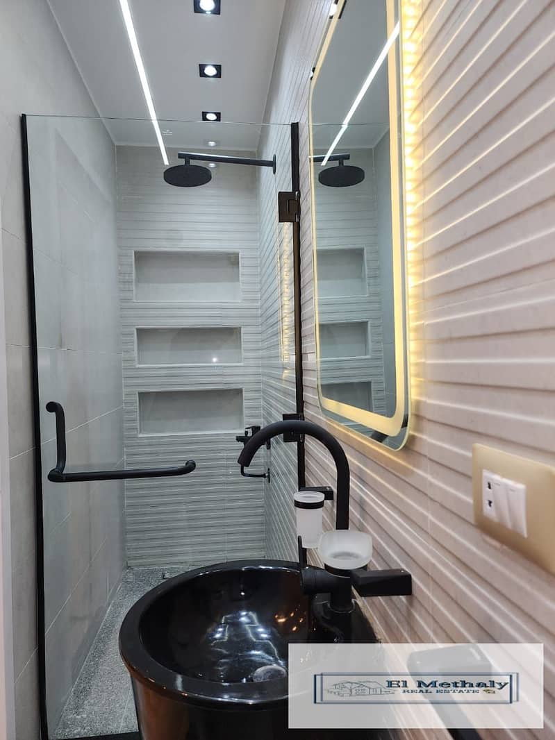 14 511142f9-bd5a-4c40-aee0-a71c4774c35d. jpg