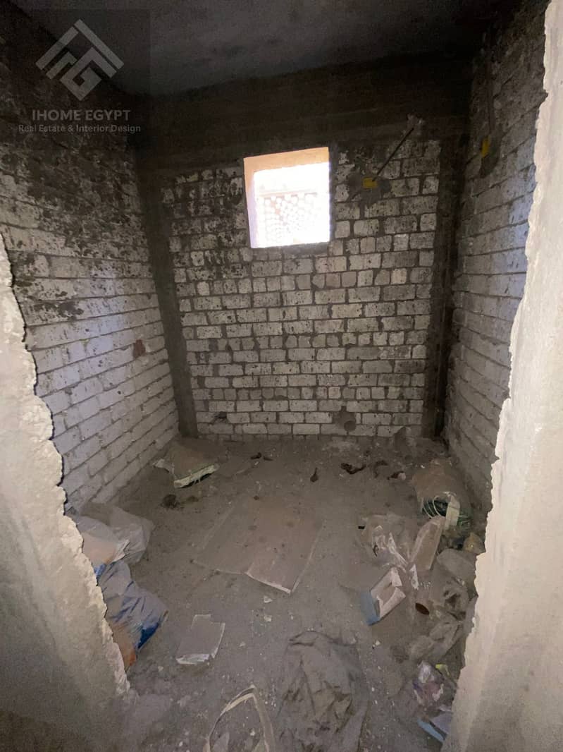 4 61f9a4ec-ecd5-4385-8603-b016db15cbe9. jpg