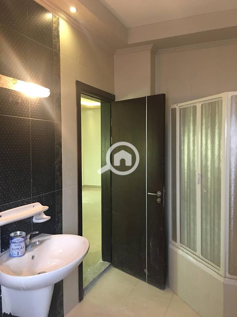 4 58d0dfd1-dbe8-4ffa-a663-475250a45d0a. jpg