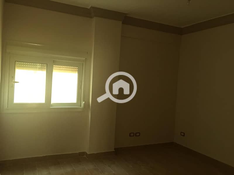 9 e6e4b1e4-07ab-4b29-8e99-647103803d6e. jpg