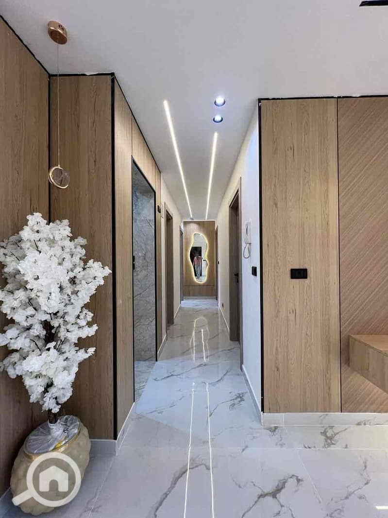 3 cd1e1c8e-159a-45a4-9a5d-7b78aaf8f719. jpg