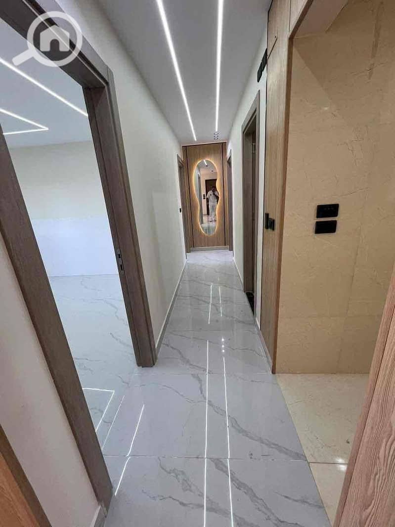 7 ec47df3d-a999-42e0-bbc7-88e25019029f. jpg