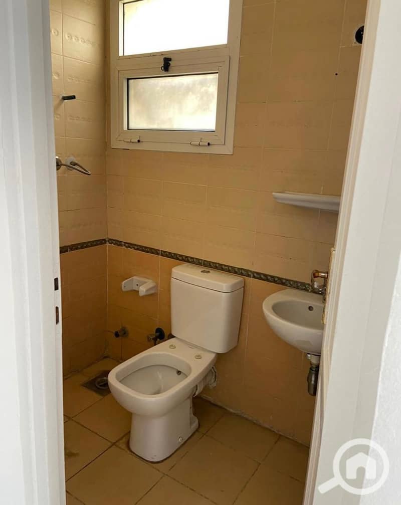 6 5fb72b6c-9948-4660-b8aa-0377b2846fb9. jpeg