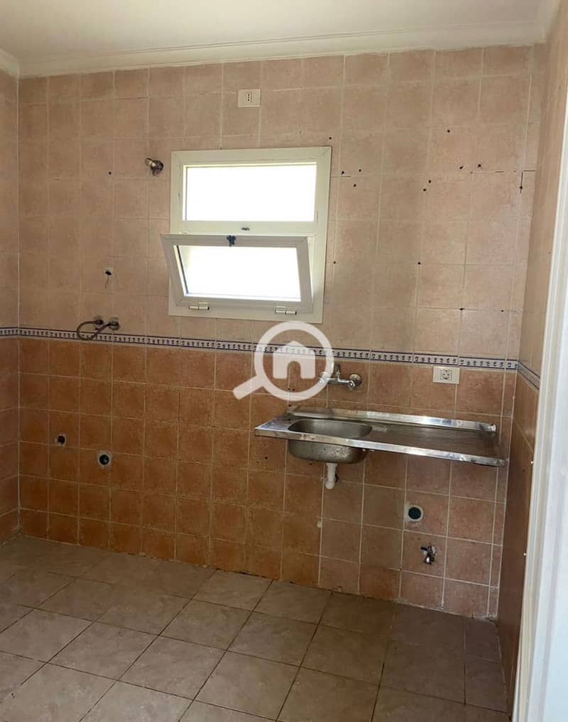 7 9e01a402-3490-4697-a572-7aabf8080ac4. jpeg