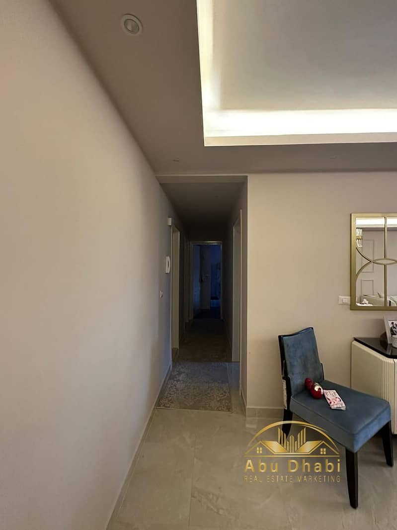 7 d6fa9f6d-7bb1-456d-8f00-65287ae95b4a. jpg