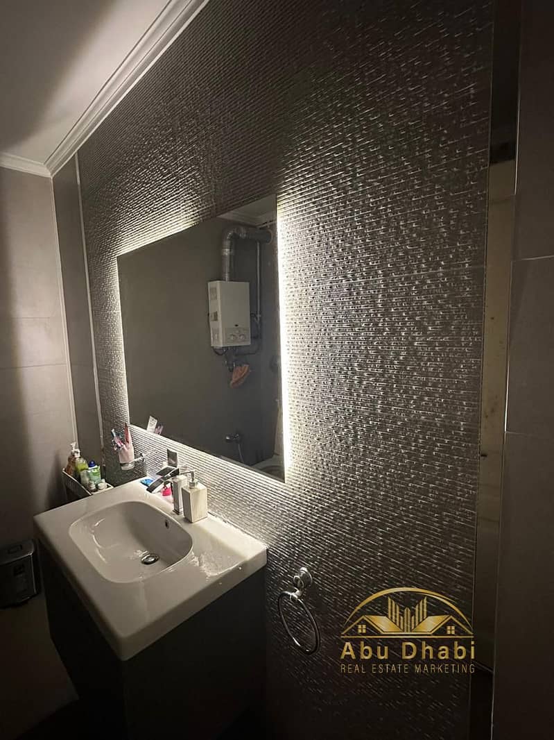 10 bfd96c6f-804d-4669-a9ba-b1e8bef4ddf1. jpg