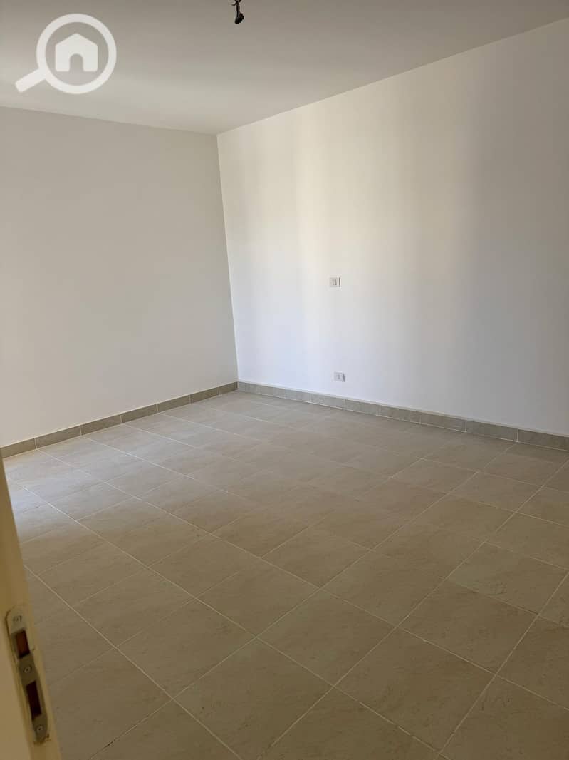 4 88ba7fcb-305c-4414-a512-2e61e523b5d8. jpeg