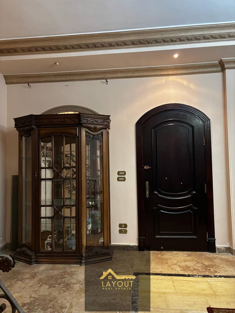 10 54c59a7b-18f3-4967-b1f2-8e94d9e5e334. jpg