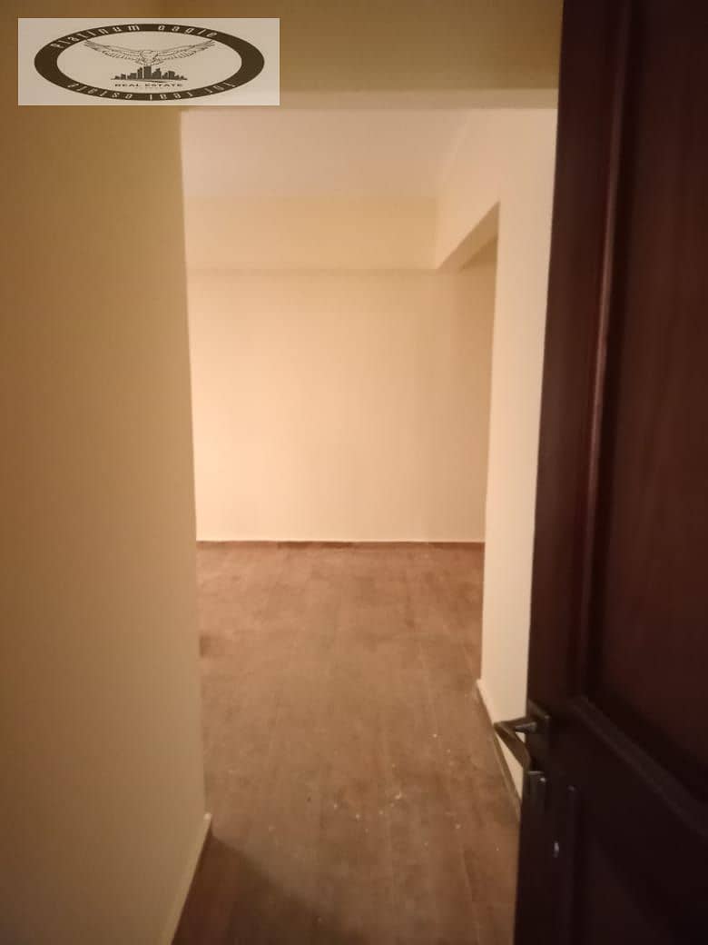 8 72fc23ff-3feb-498e-bd8f-56185daed8a4. jpg