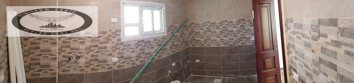 10 983145b2-ad73-4fc7-ba5f-8dcead73946a. jpg