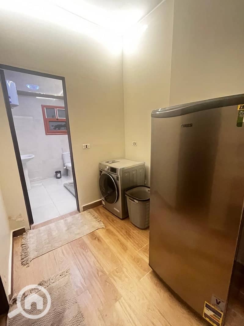 9 0670c33c-af41-46f2-951d-54b3932662bc. jpg