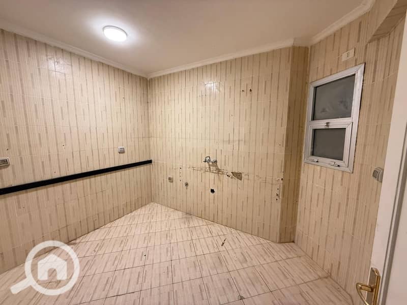 9 16816a68-2452-4069-b325-876f3d8fb36a. jpeg