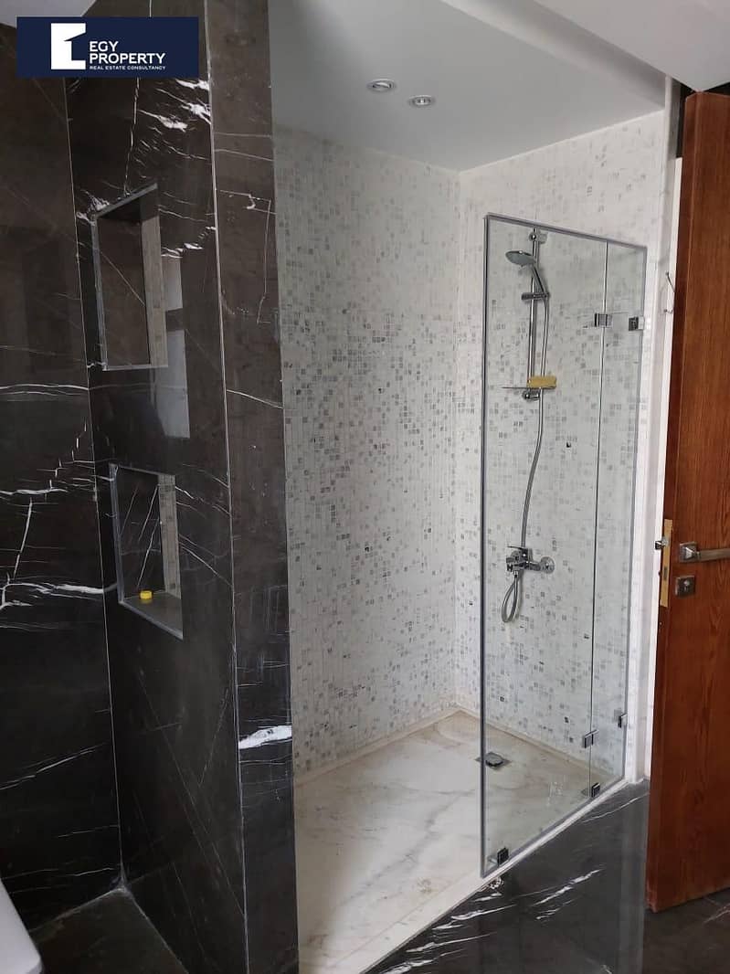 12 _files_7231b783-9dc1-4ea0-8d79-d9be93748fa0 (1). jpeg