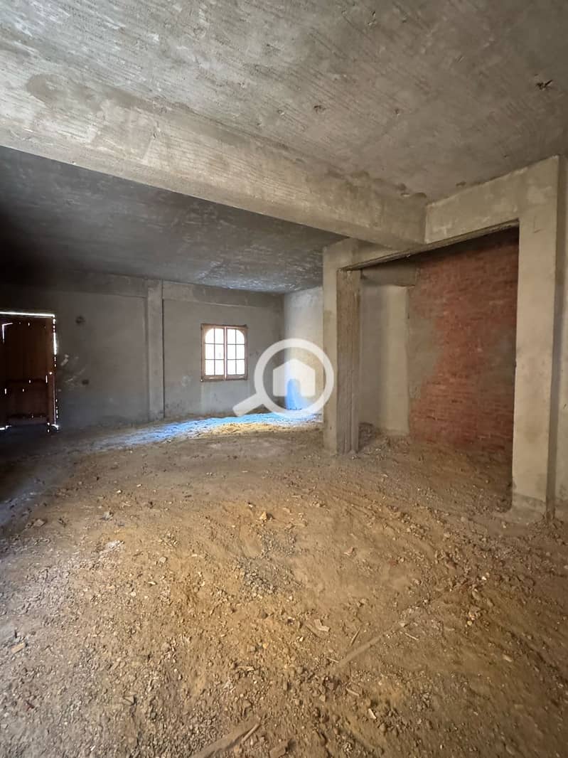 4 ce80fb5a-9faa-4b96-8c40-4716851fe301. jpeg