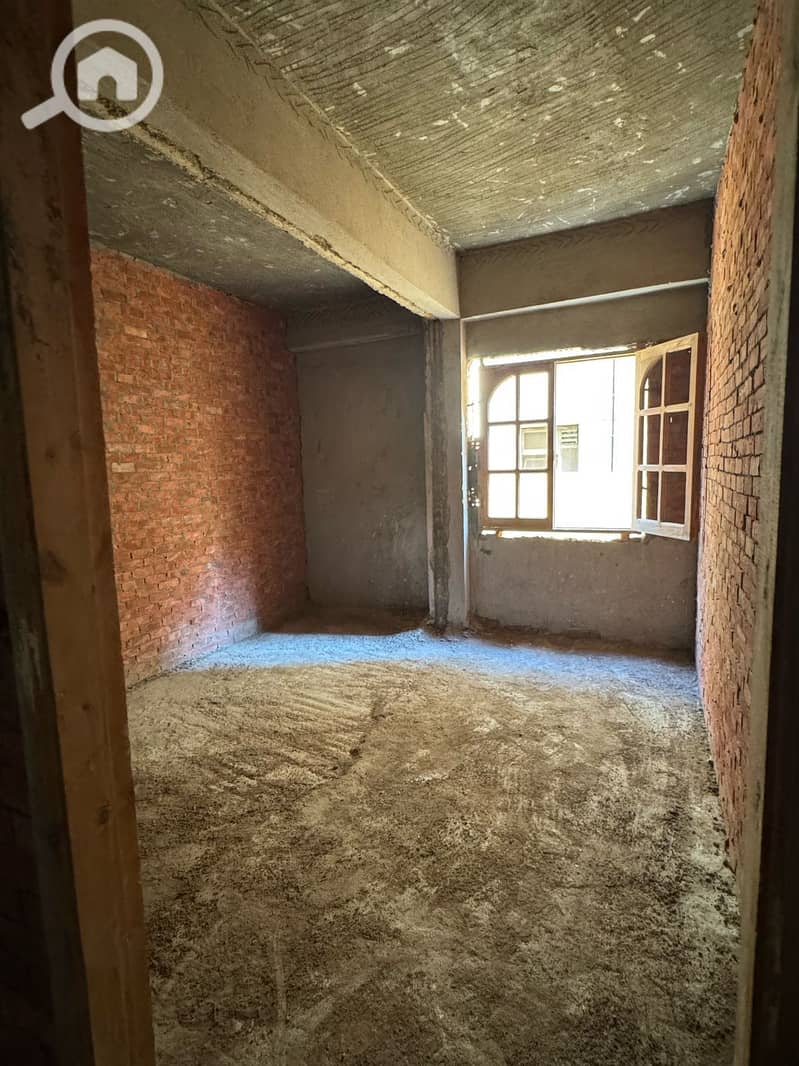 5 0eb0f2ec-0525-40d4-b05b-7230f3bf7dd2. jpeg