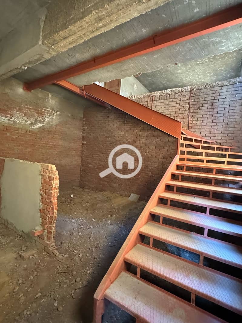 11 cd4d180b-ea4f-4a6e-a842-56029b7d6e42. jpeg