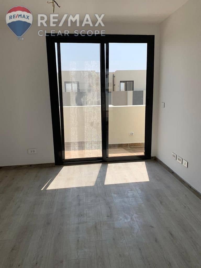 2 0e4260b4-efc8-425a-8c06-b82cd7eace7f. jpeg