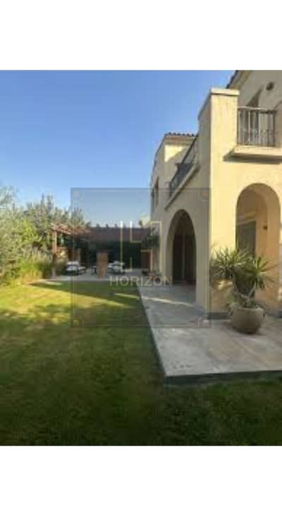 فیلا 5 غرف نوم للايجار في القاهرة الجديدة، القاهرة - رر. jpg