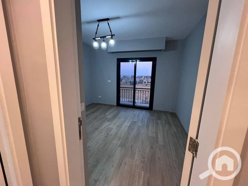 5 8f7de7e8-686e-4370-aede-0113516b7a34. jpg