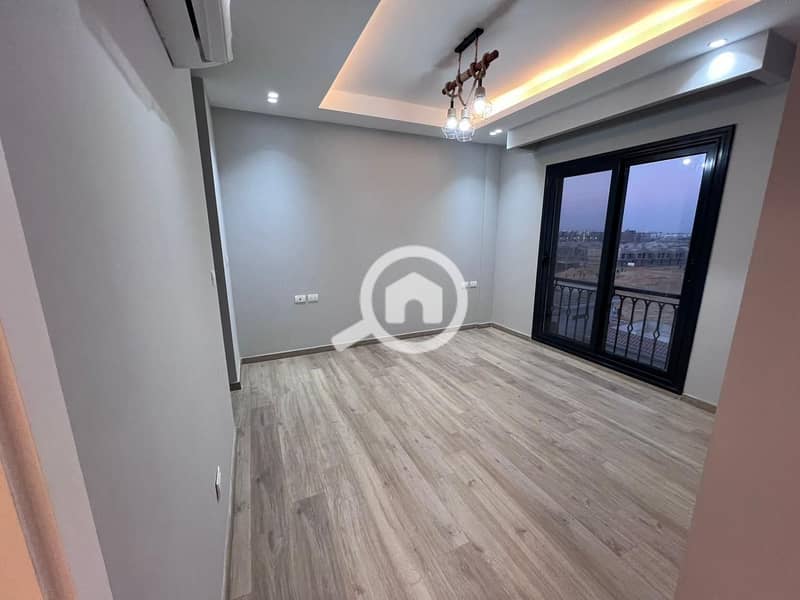 6 9a464d53-8e82-454d-b75d-9f61077743e4. jpg